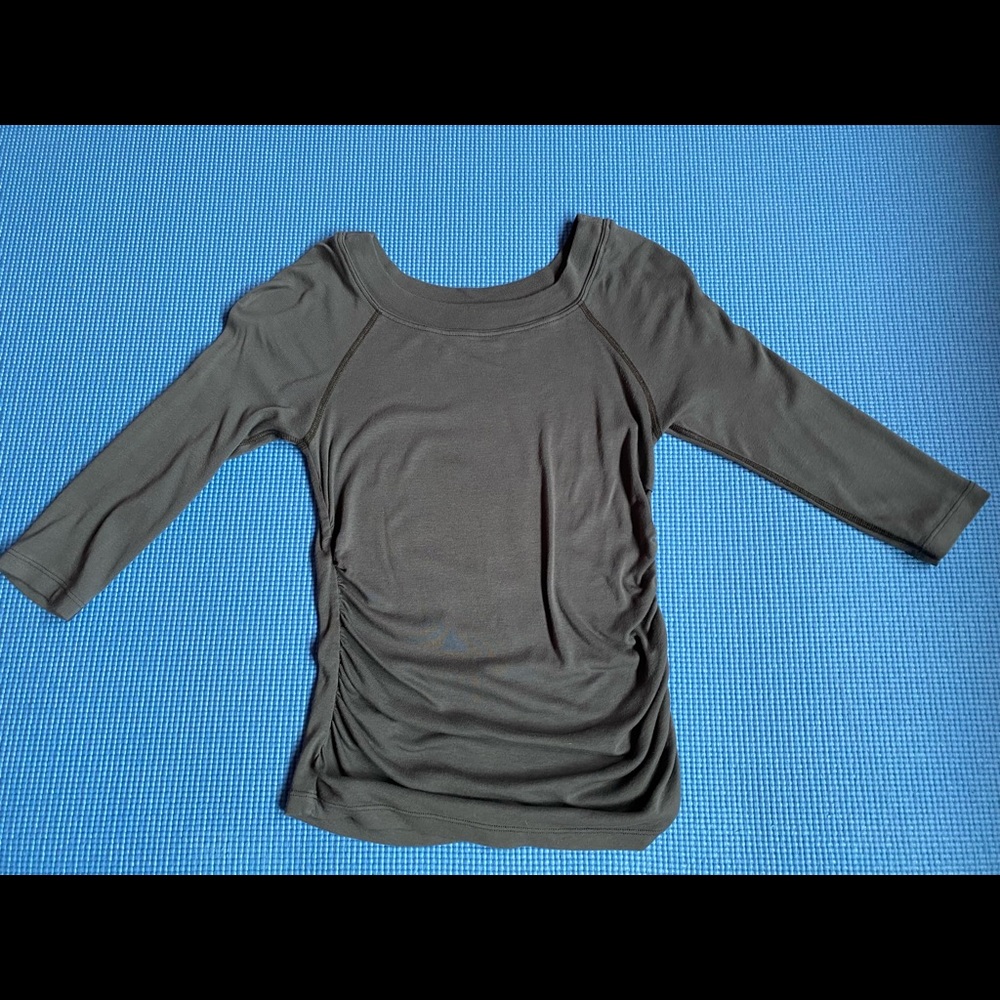 Cotton ruched top with three quarter sleeves
